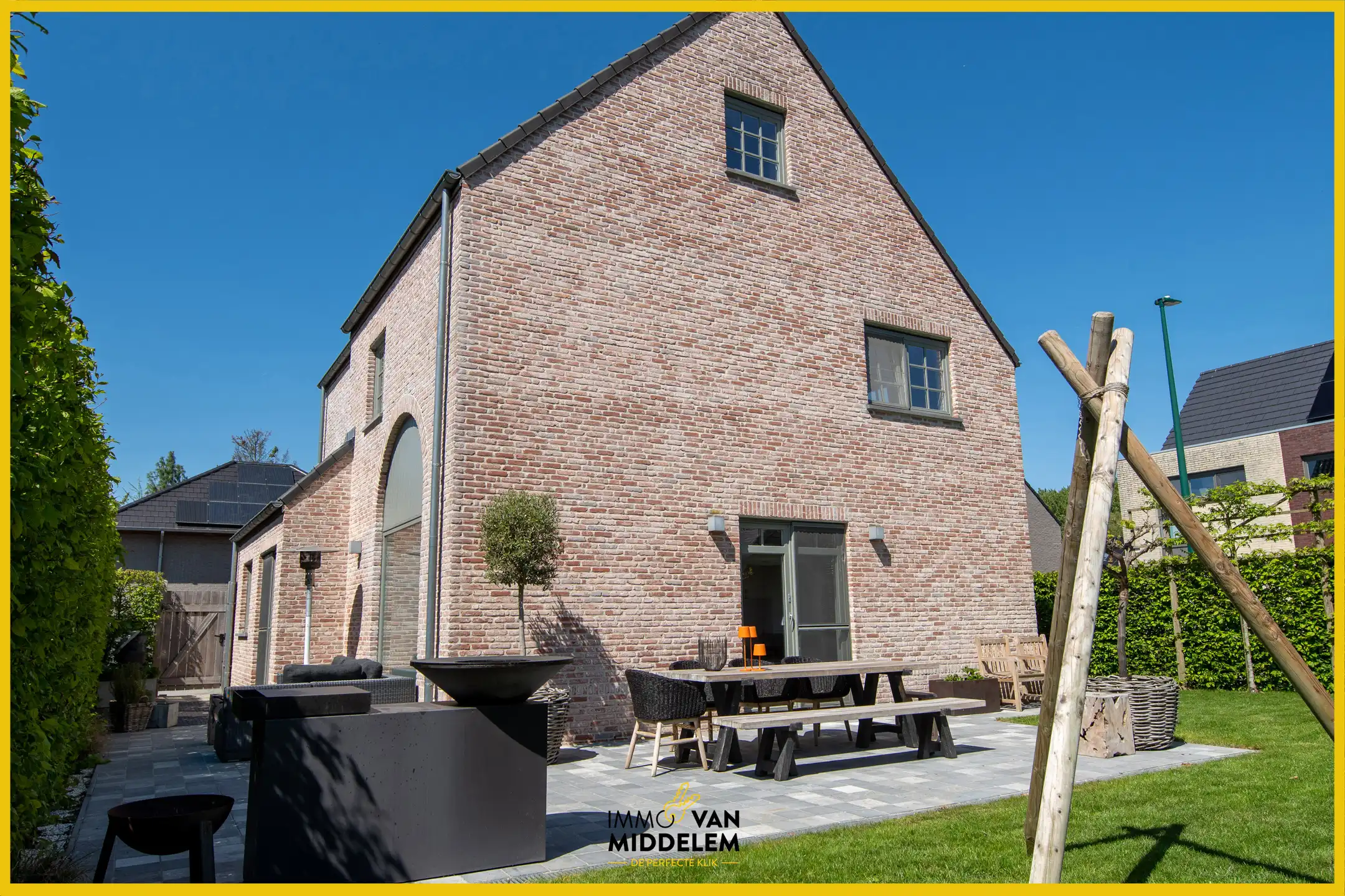 INSTAPKLARE GEZINSWONING MET 4 SLPKS EN TUIN foto 19