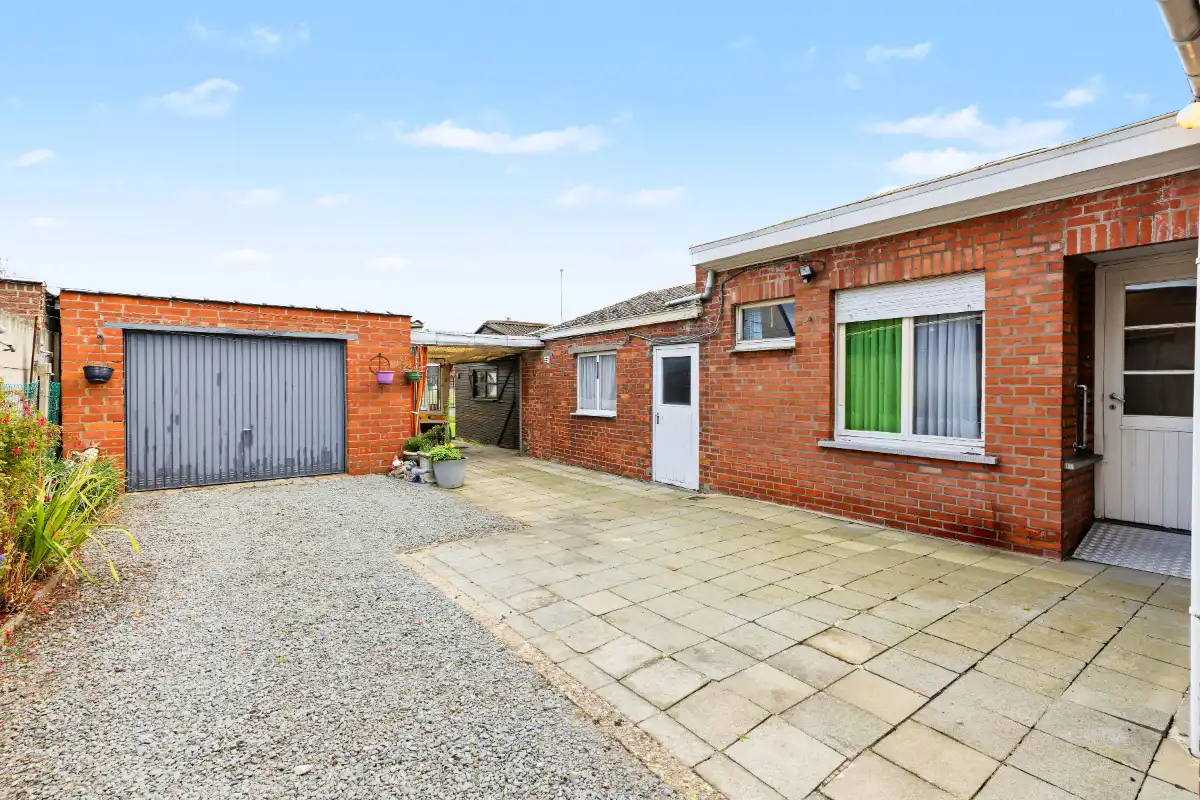 Te renoveren halfopen bebouwing met 3 slaapkamers foto 14