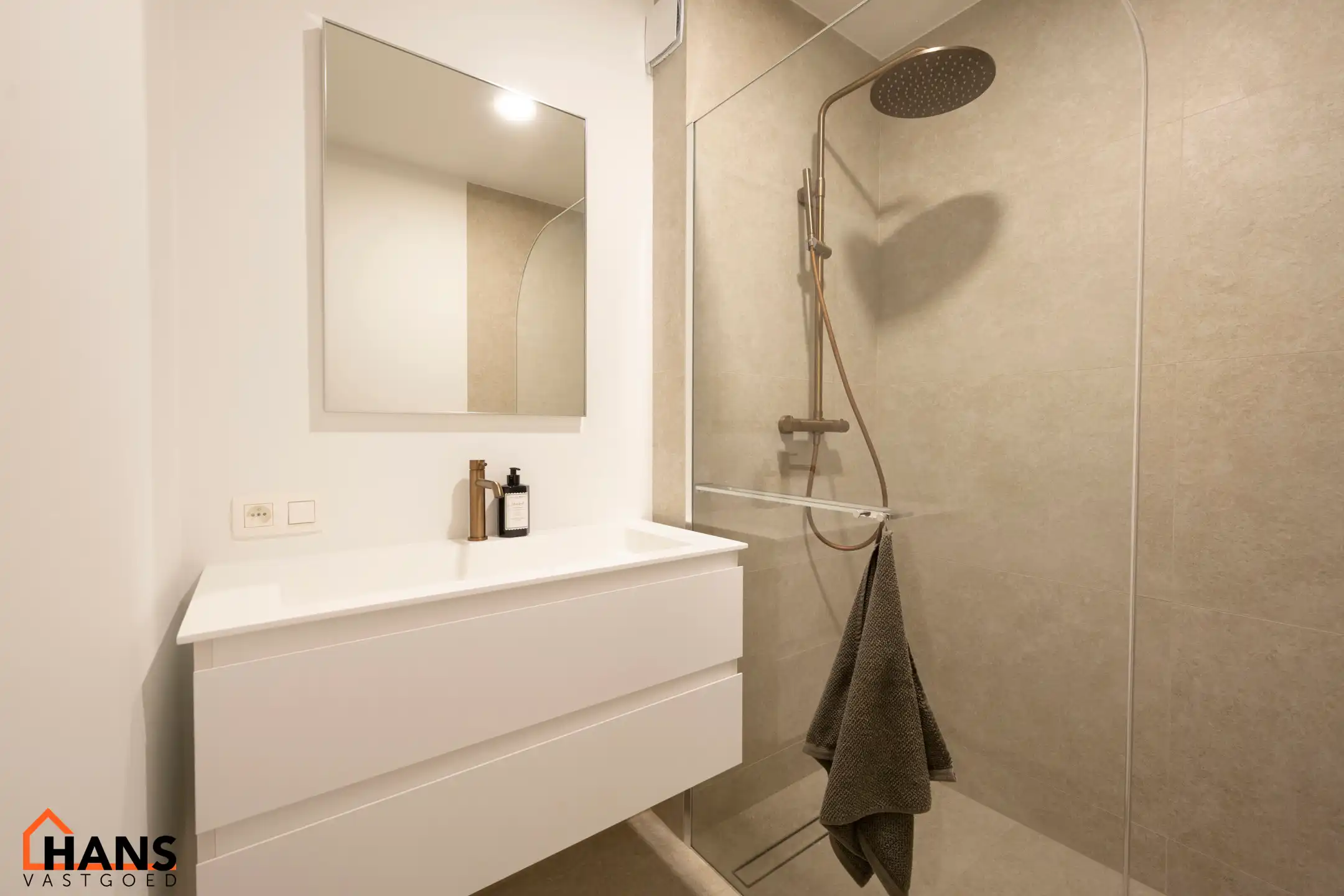 Gelijkvloers appartement foto 12