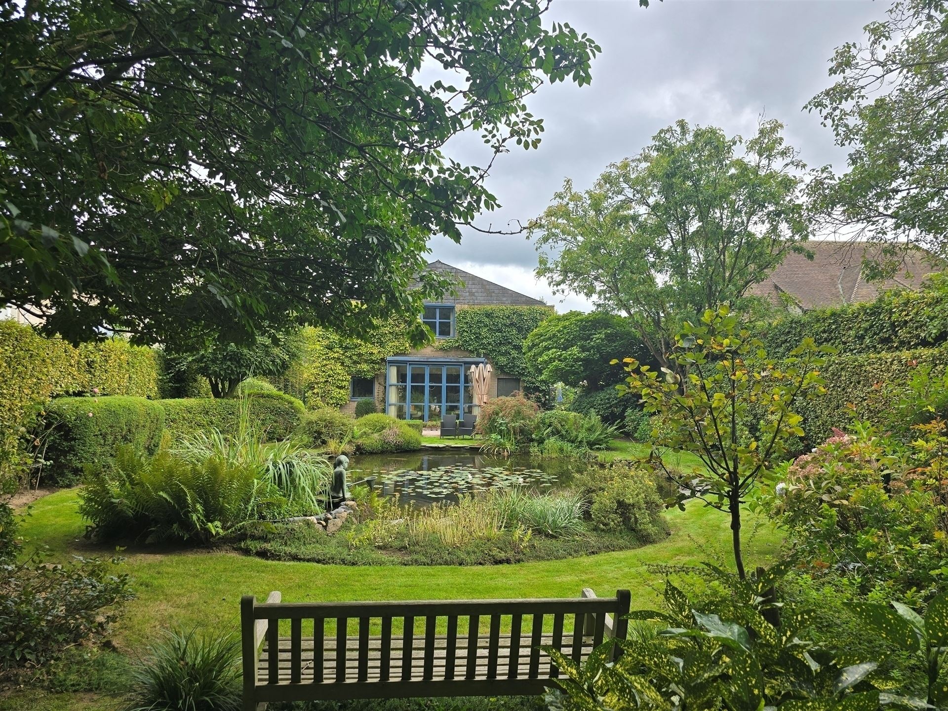 Exclusieve villa met tuin en vijver ! foto 20