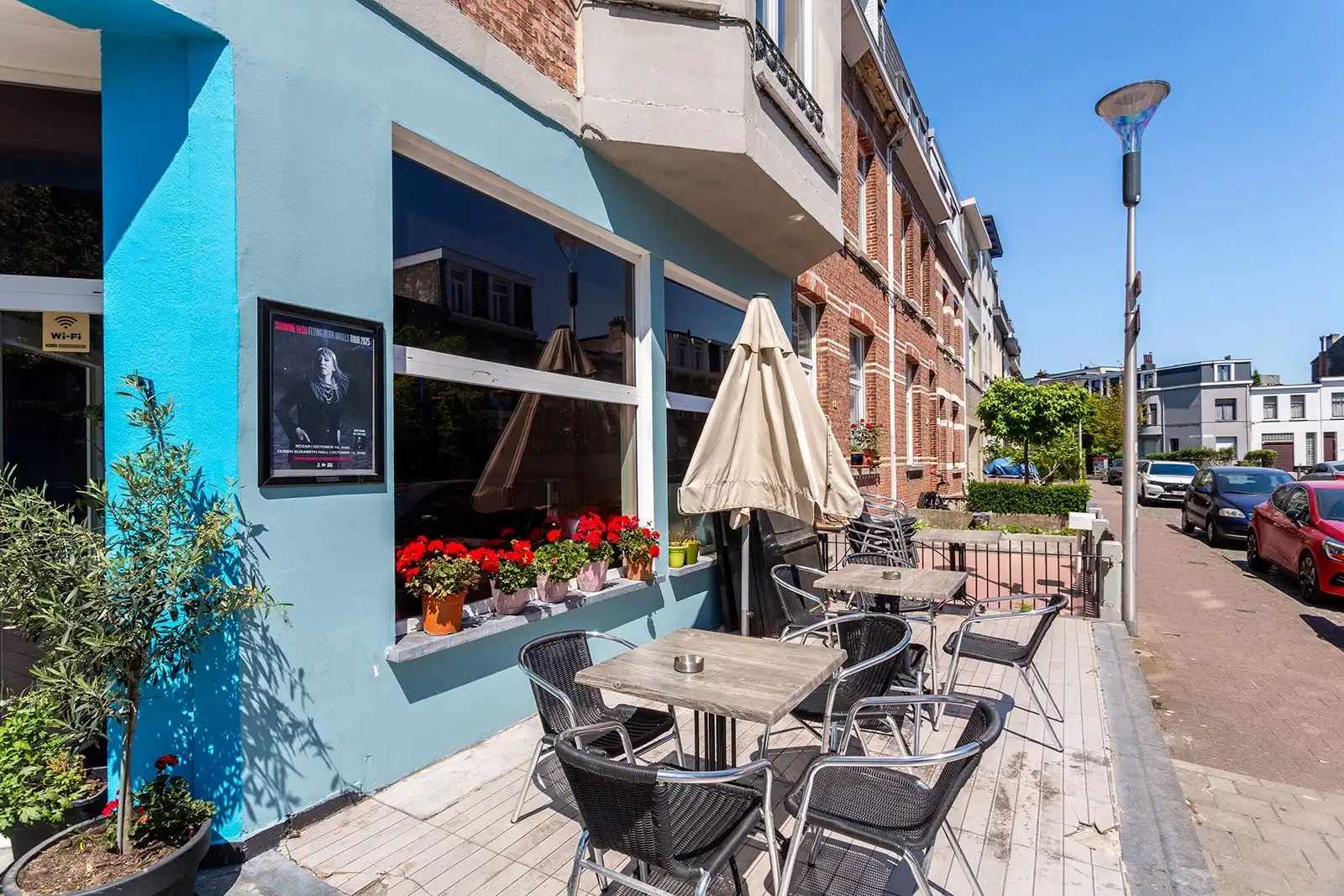 Lichtrijk hoek appartement met karakter!  foto 4