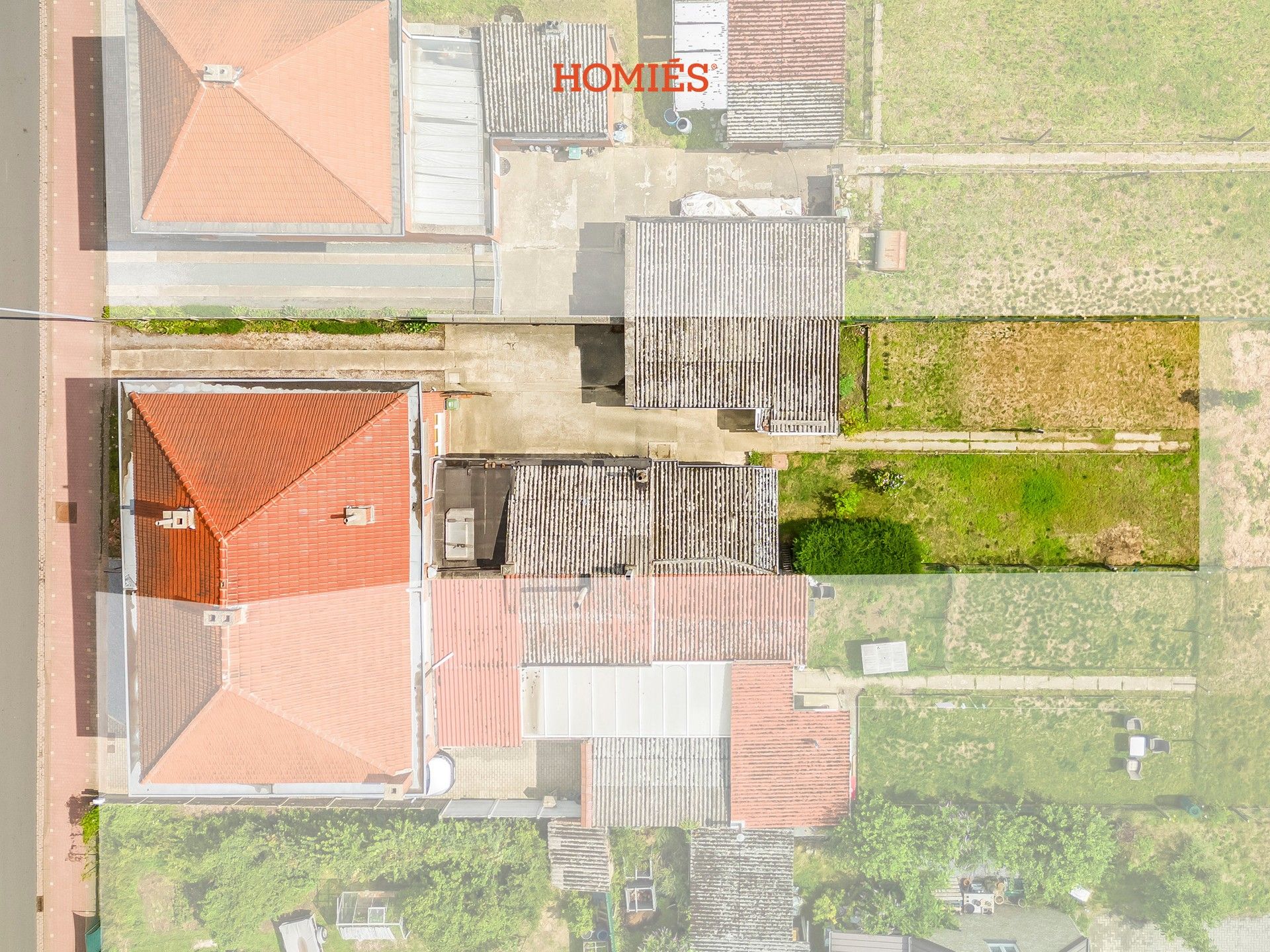 Te renoveren woning met veel potentieel foto 21