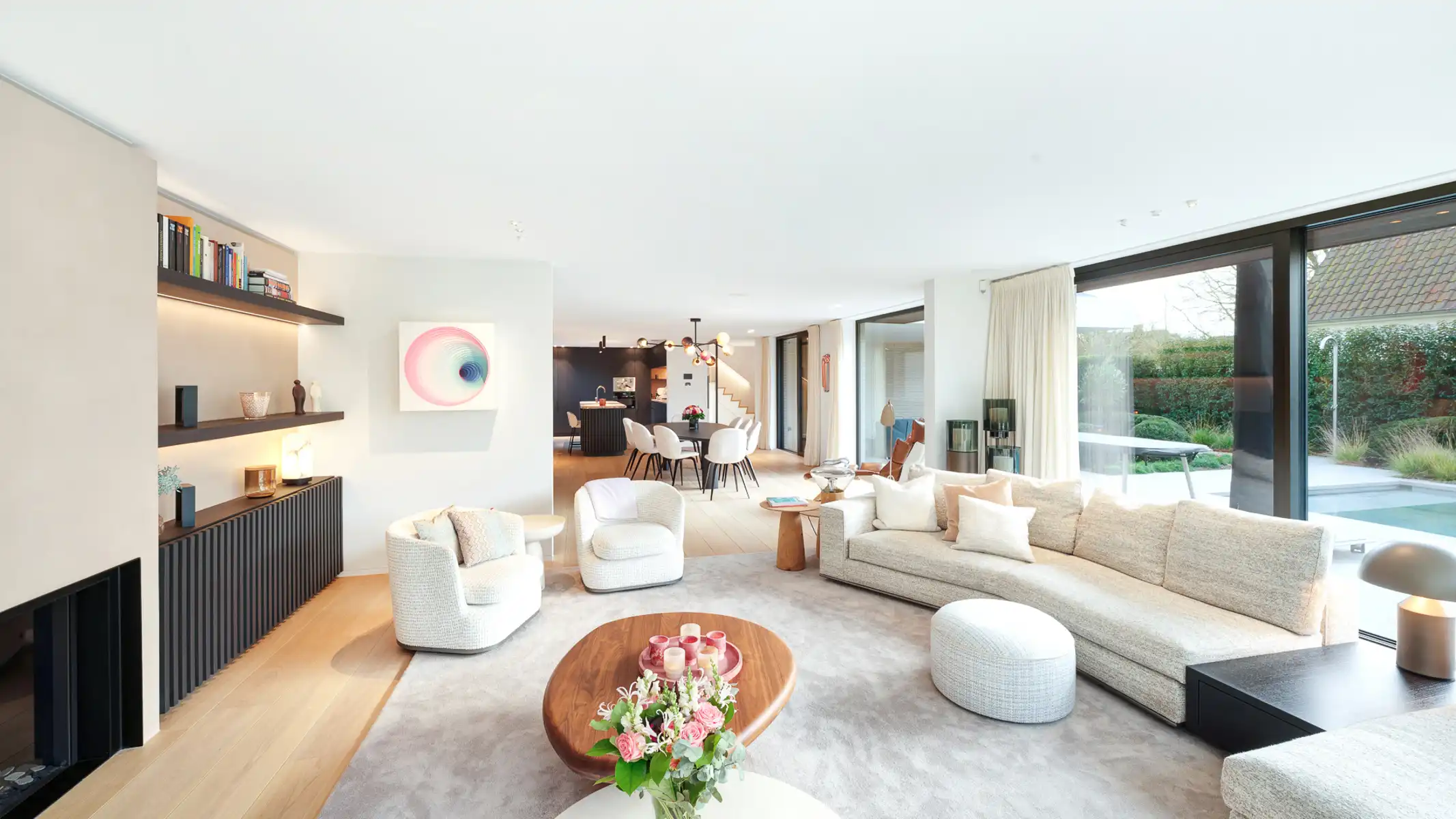 Prachtig vernieuwde villa op een rustige ligging foto 2