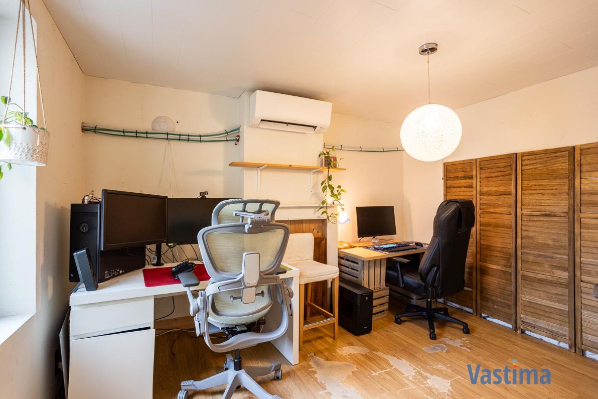 Super energiezuinige gezinswoning met tuin in hartje Nieuwerkerken foto 12