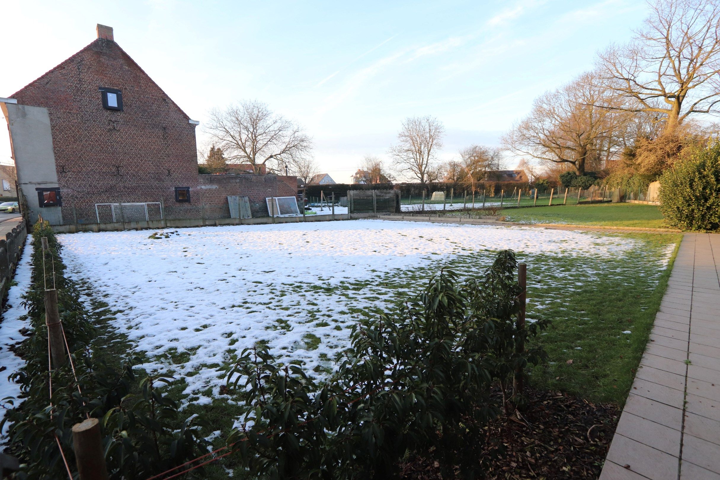 GERENOVEERDE GEZINSWONING MET TUIN foto 15