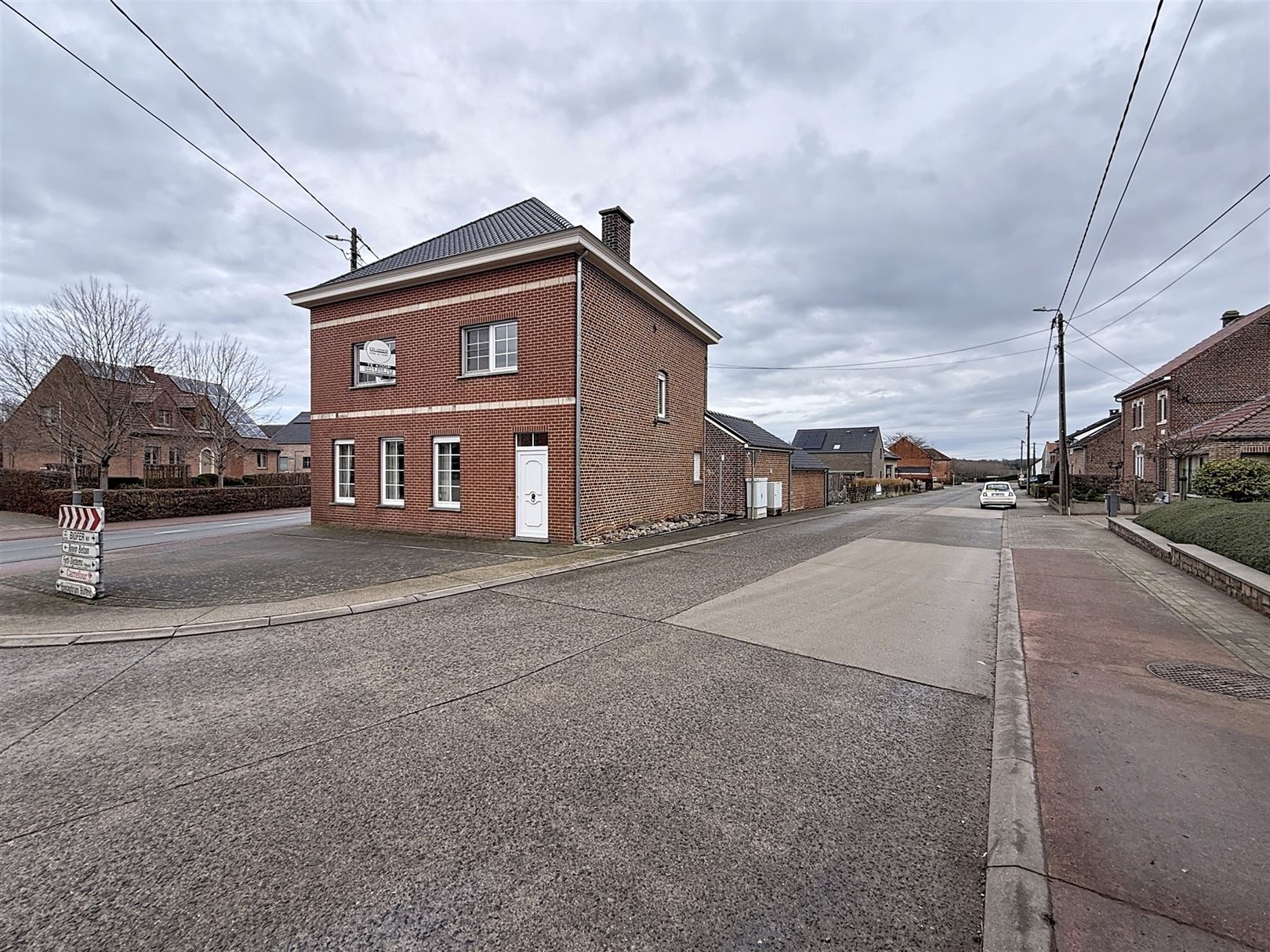 Ruime woning met 4 slpks en verhuurde studio + tuin foto 32