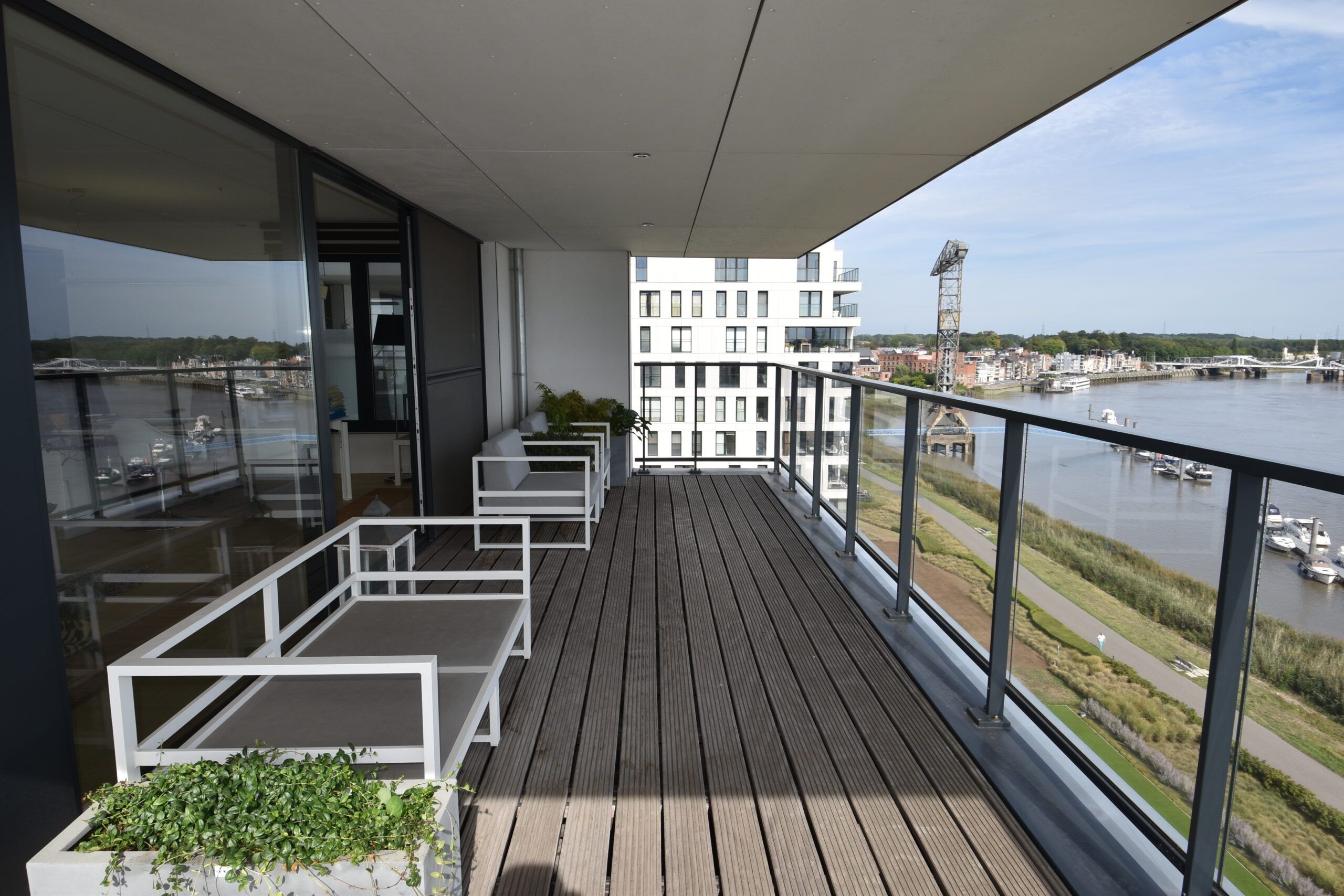 Trendy appartement op topligging aan de Schelde foto 7