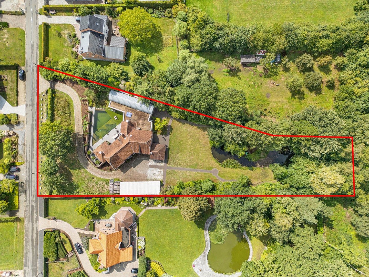 Exclusieve, authentieke villa met binnenzwembad op een rustige locatie foto 30