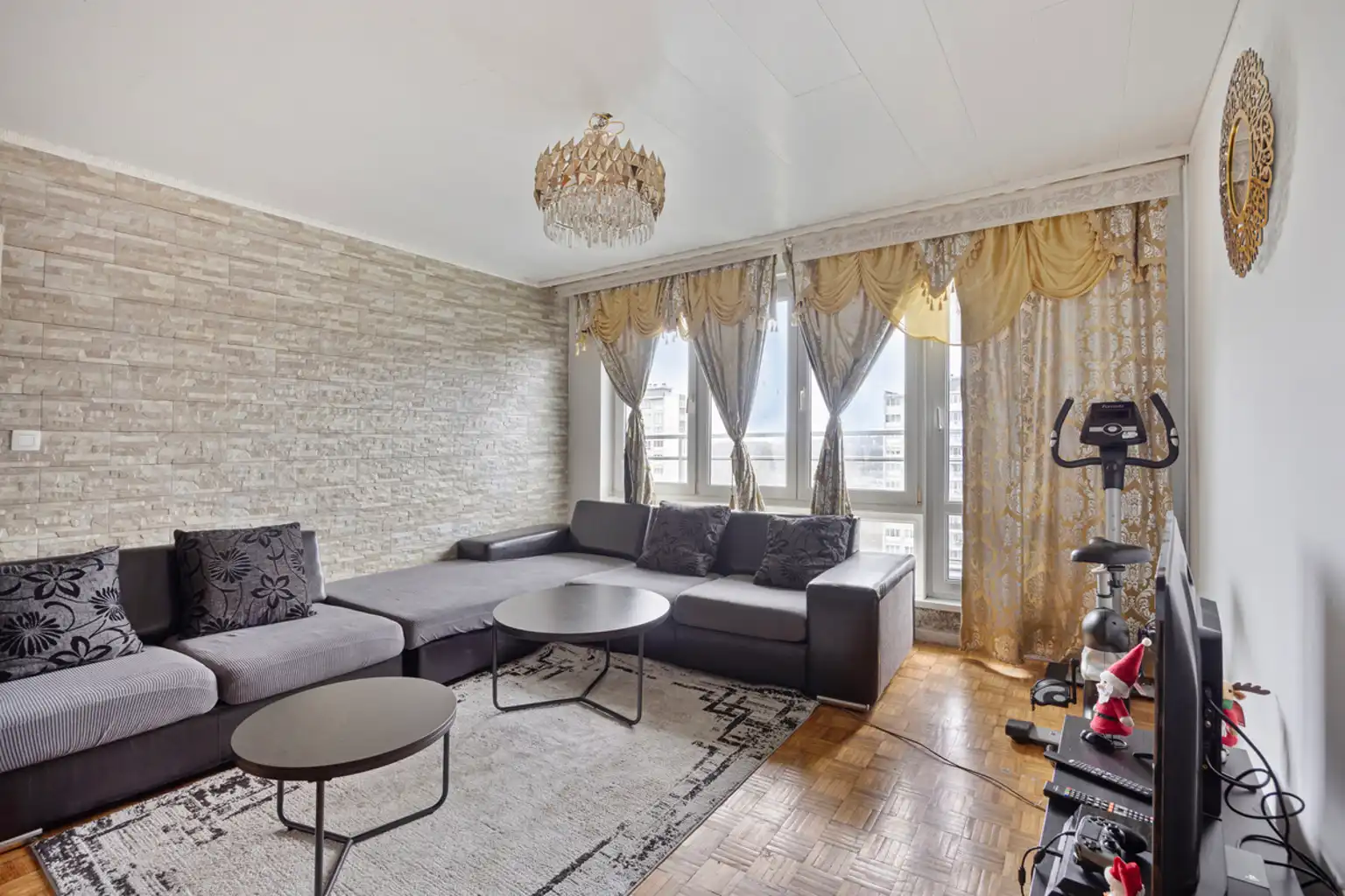 2 slaapkamer appartement met lift en privékelder foto 3