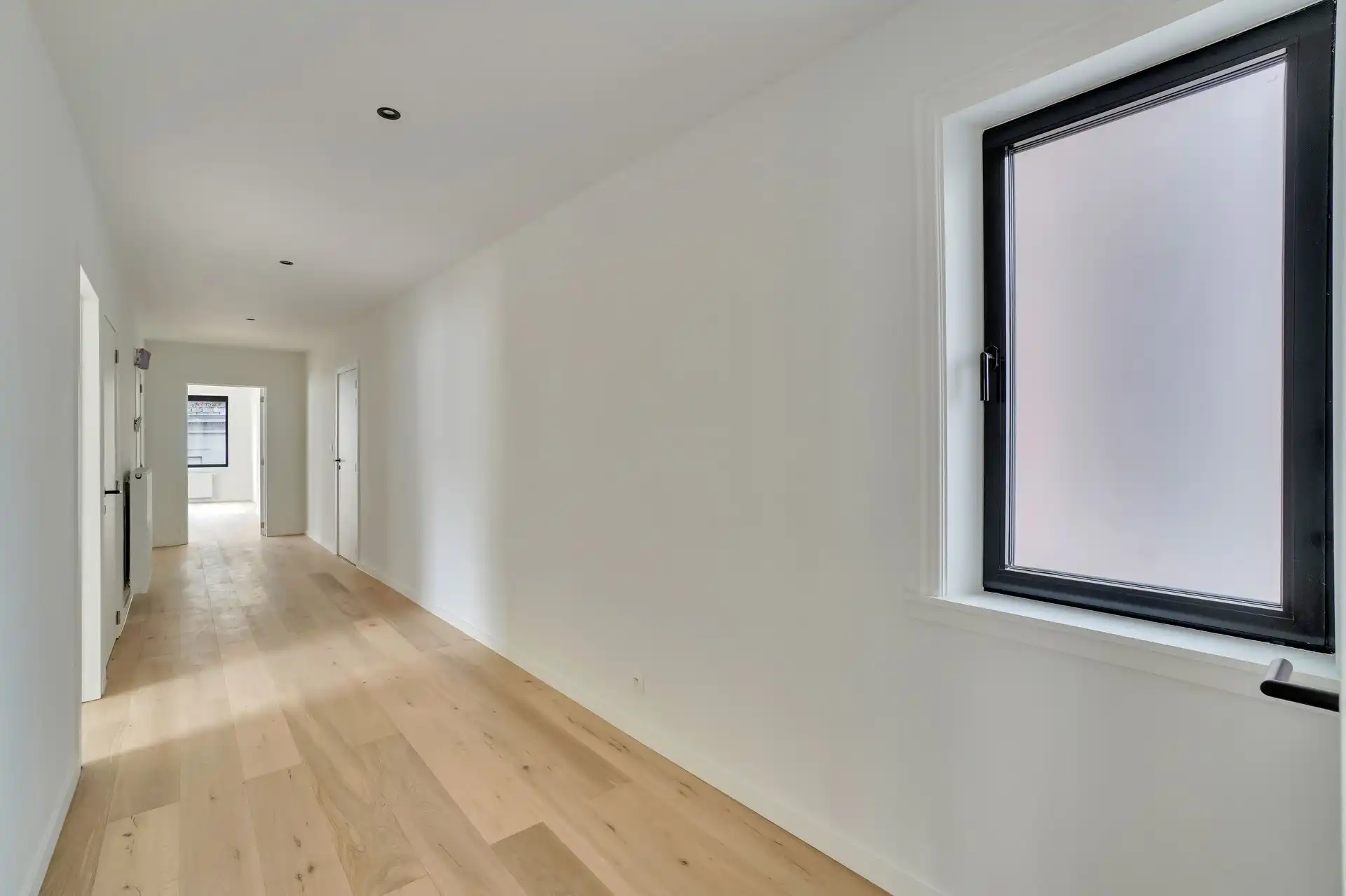 Stijlvol gerenoveerd 2 slaapkamer app. in het centrum Hasselt foto 8