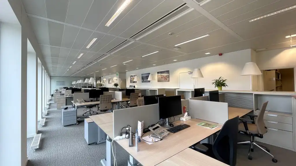 Instapklare kantoren te huur aan Stadspark in Antwerpen foto 8