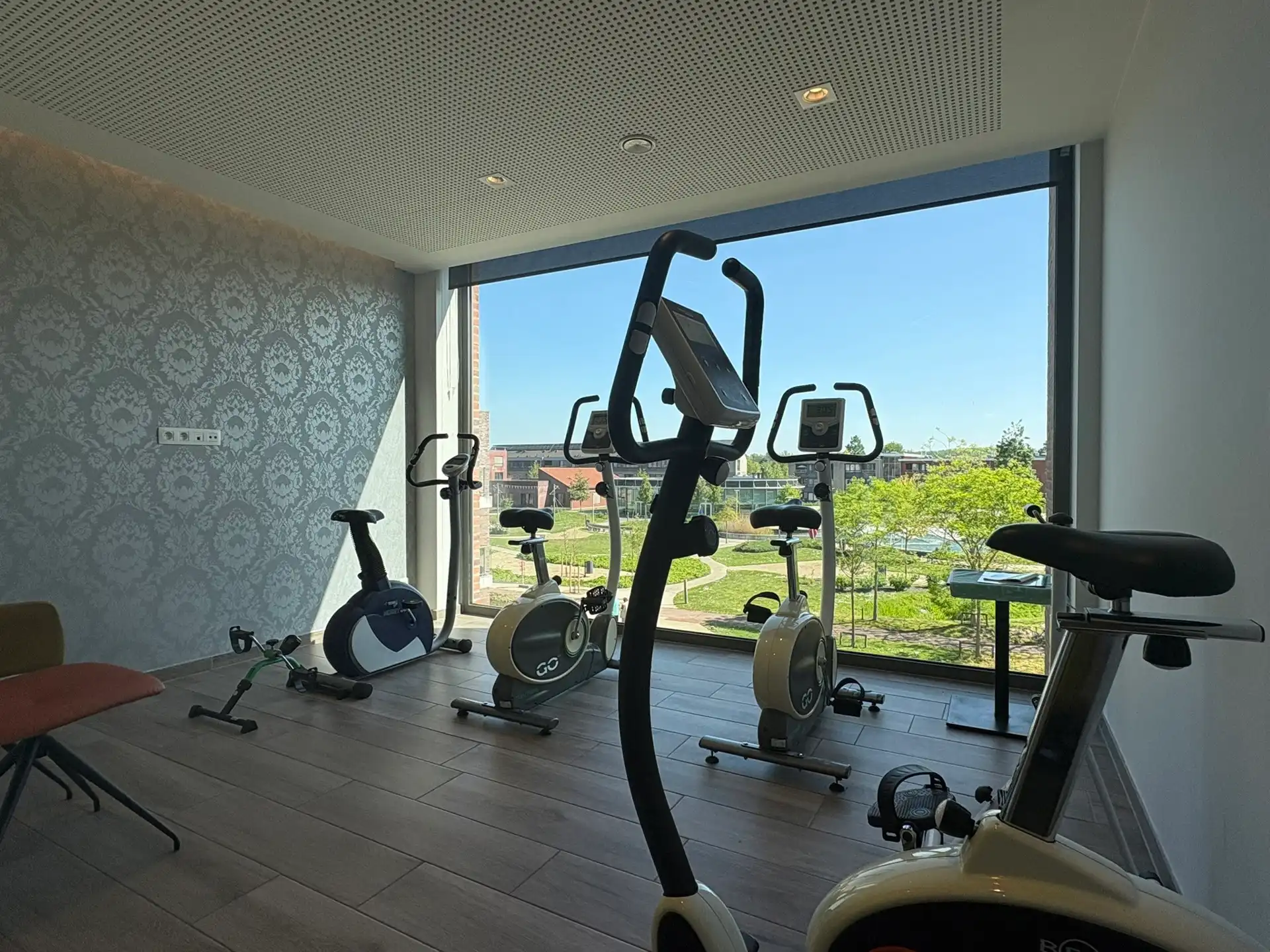 Volledig uitgeruste assistentieflat foto 9