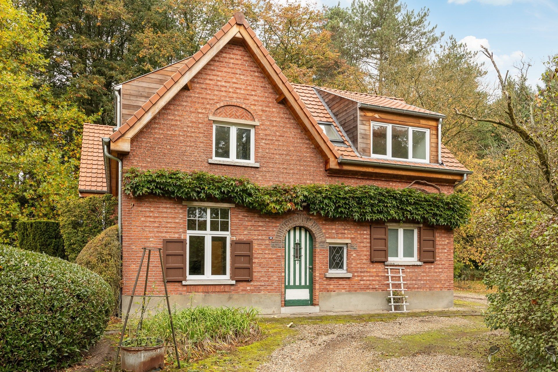 domein van ca.22 ha met 2 woningen foto 15