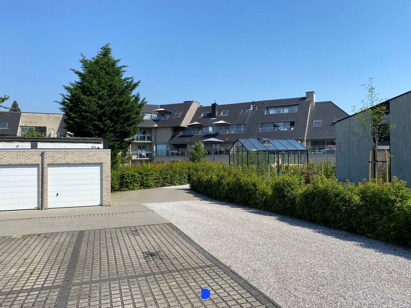 Mooi appartement met 2 terrassen in het centrum van Rumbeke. foto 7
