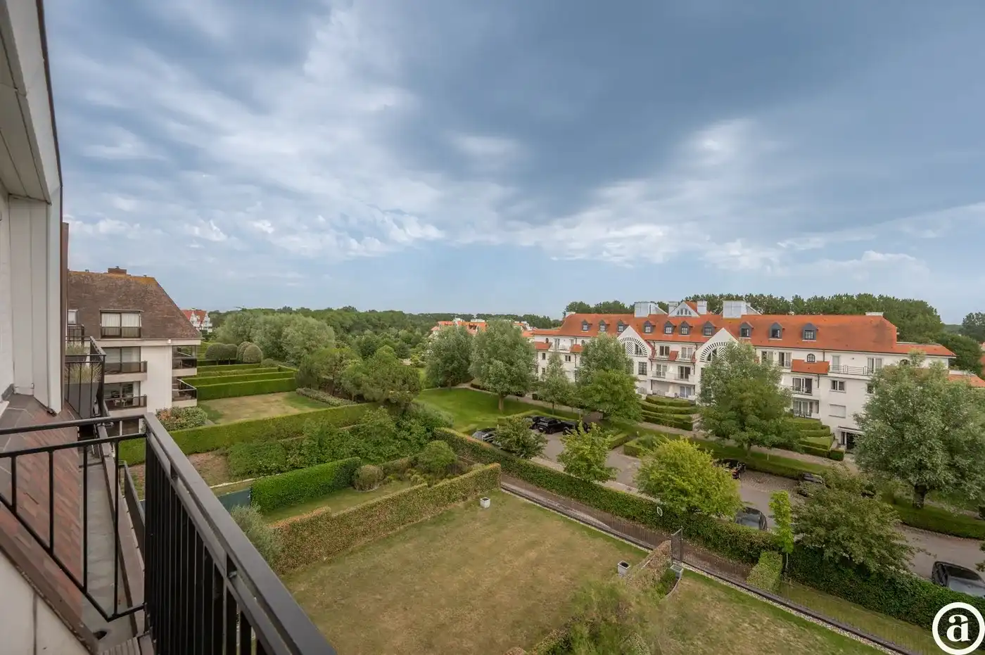 Hoekappartement van 130 m² gelegen in een villa residentie te Zoute foto 6
