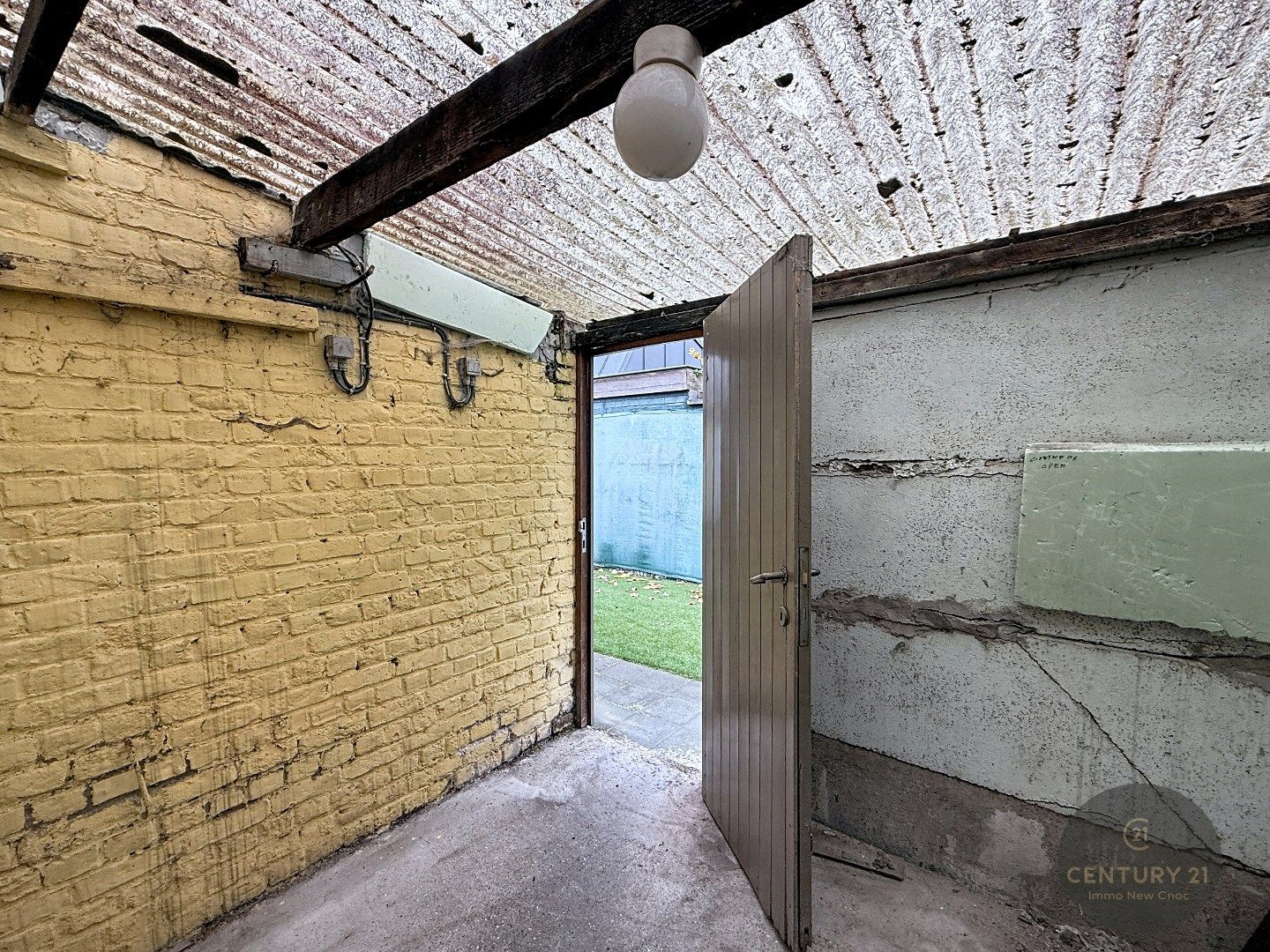 Op te frissen woning met ruime garage, tuin en oprit – Dudzele  foto 10