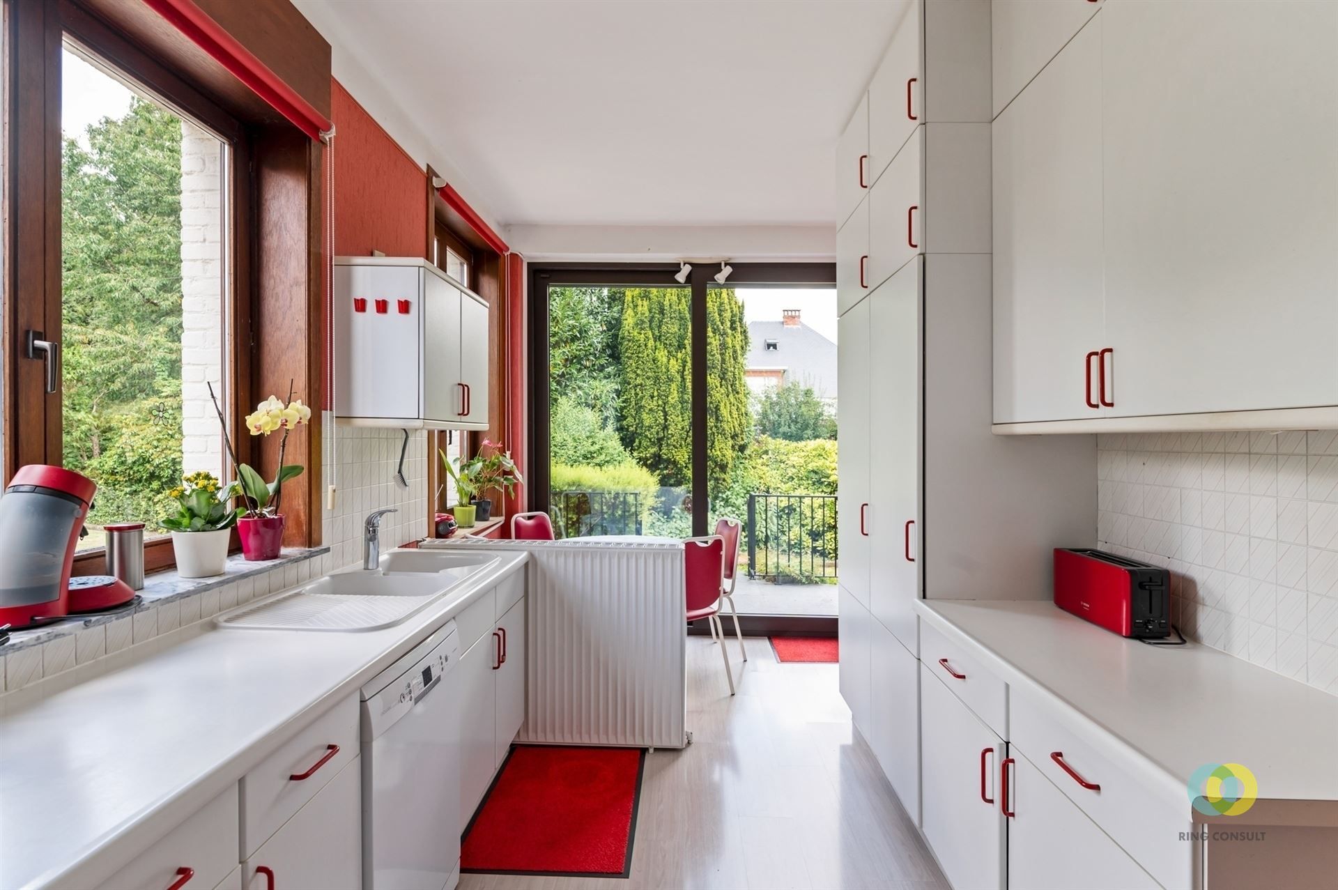 Karaktervolle villa op mooi perceel foto 4