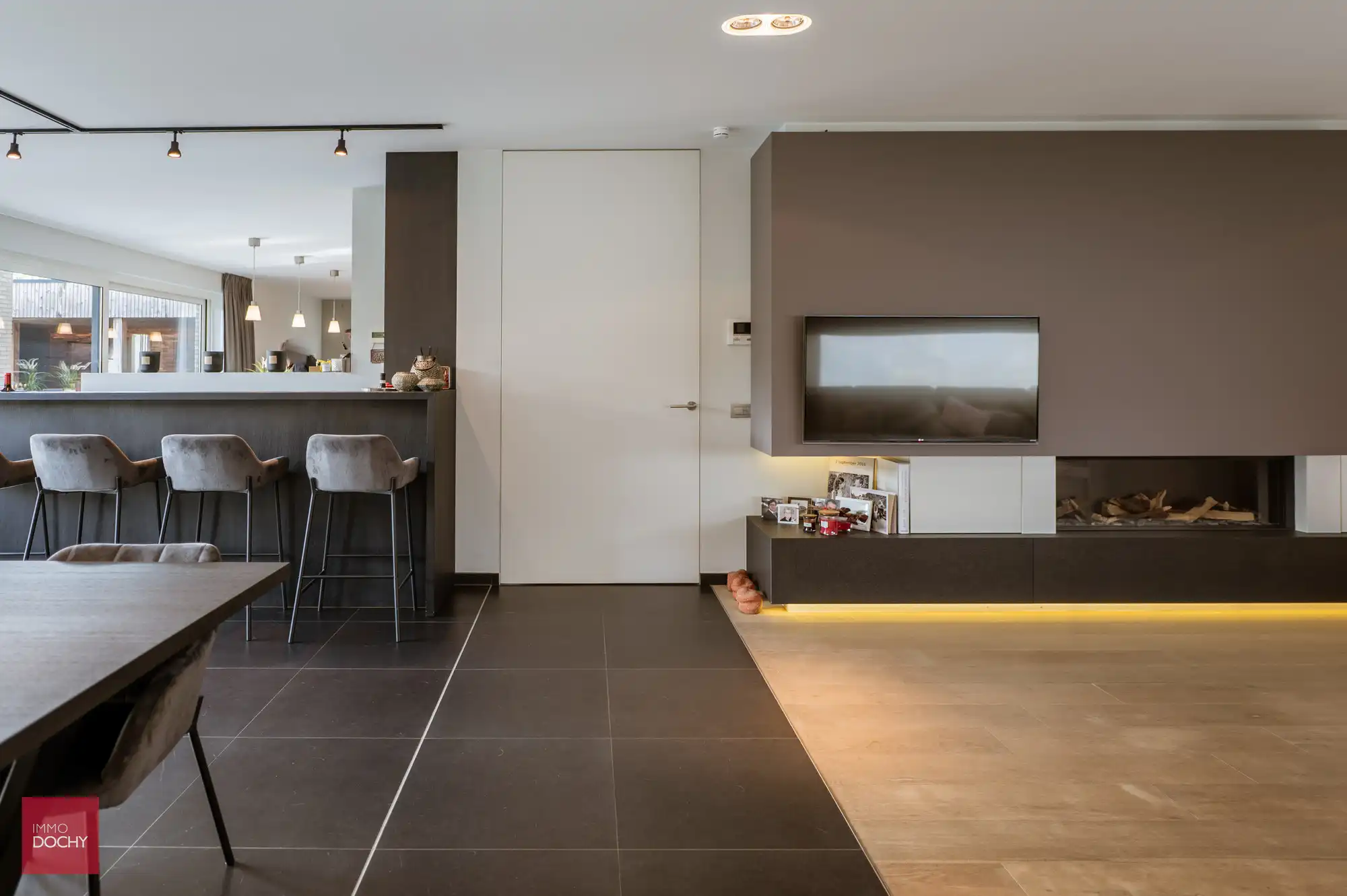 Recente en energiezuinige villa op een perceel van 1.688 m², gebouwd in 2011. foto 11