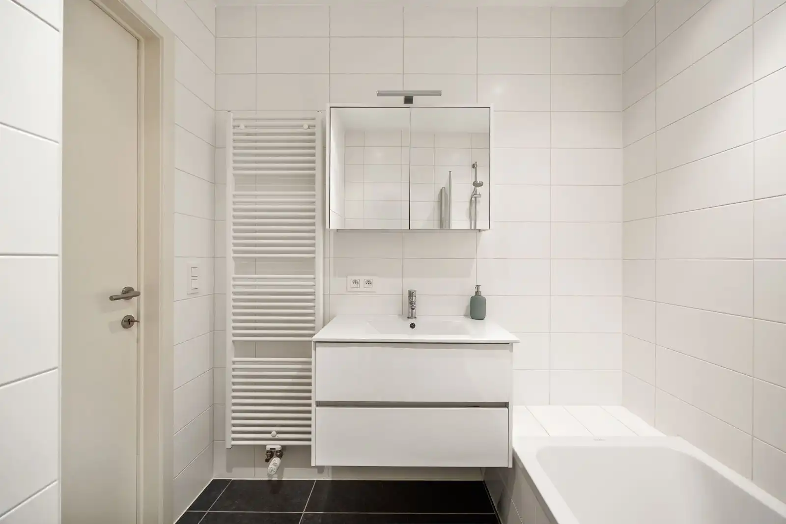 Topgelegen éénslaapkamerappartement met ruim terras en staanplaats in centrum Kapellen! foto 11
