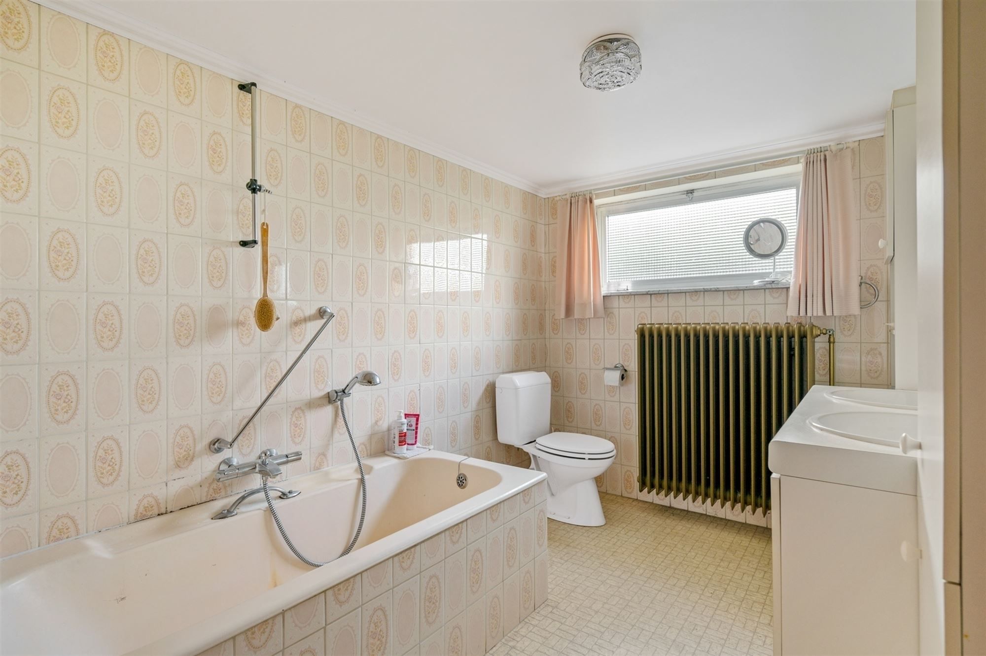 Te moderniseren woning op een uitstekende locatie te Putte. foto 11