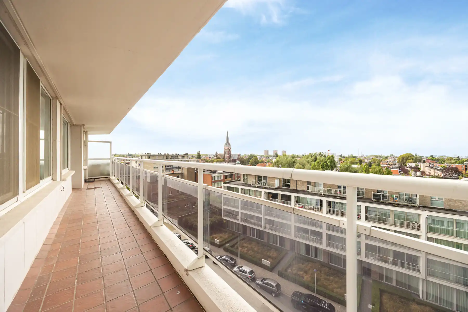 Ruim appartement met balkon en open zicht! foto 15