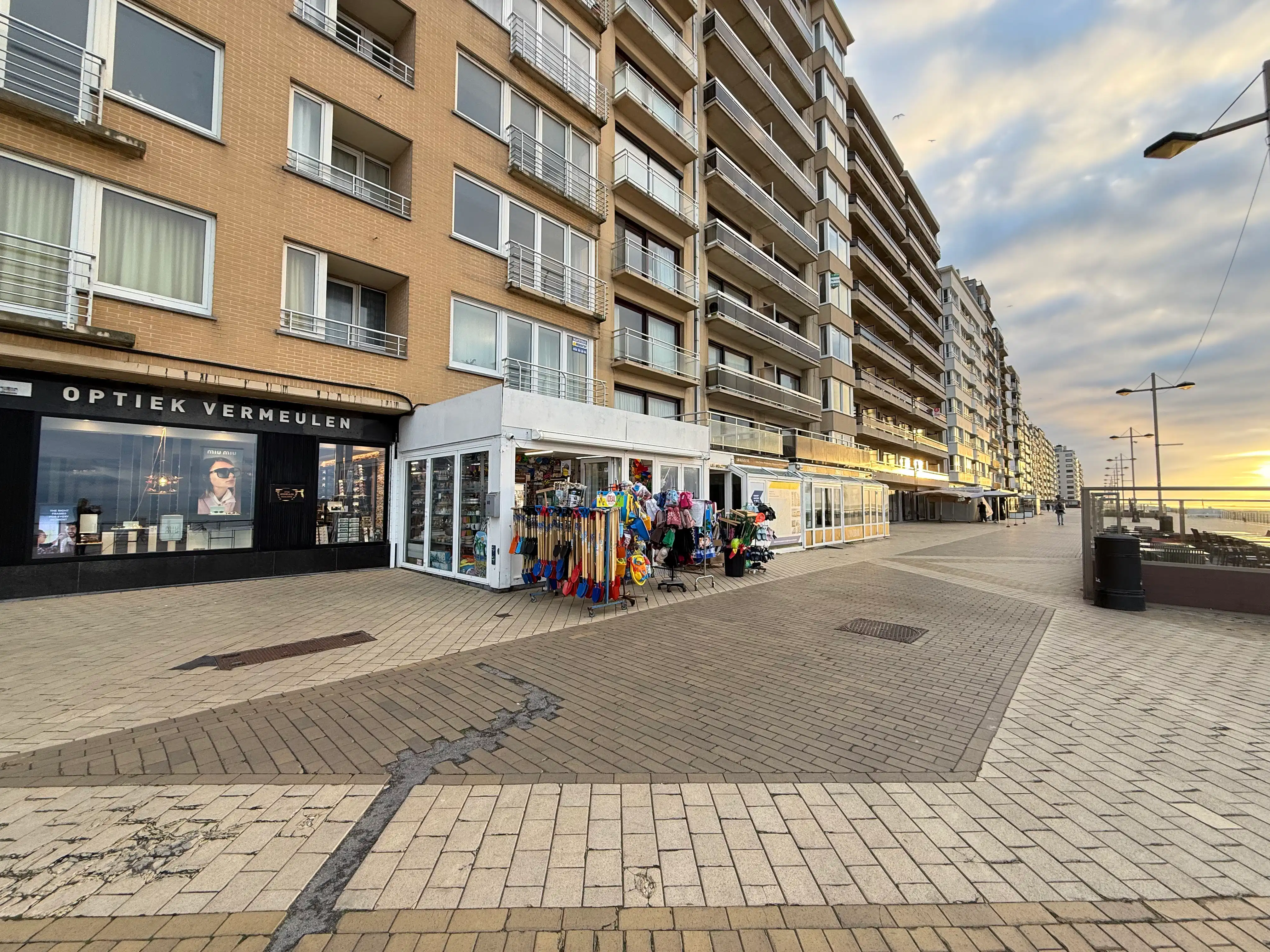 Winkel 110m² zeedijk Middelkerke foto 12