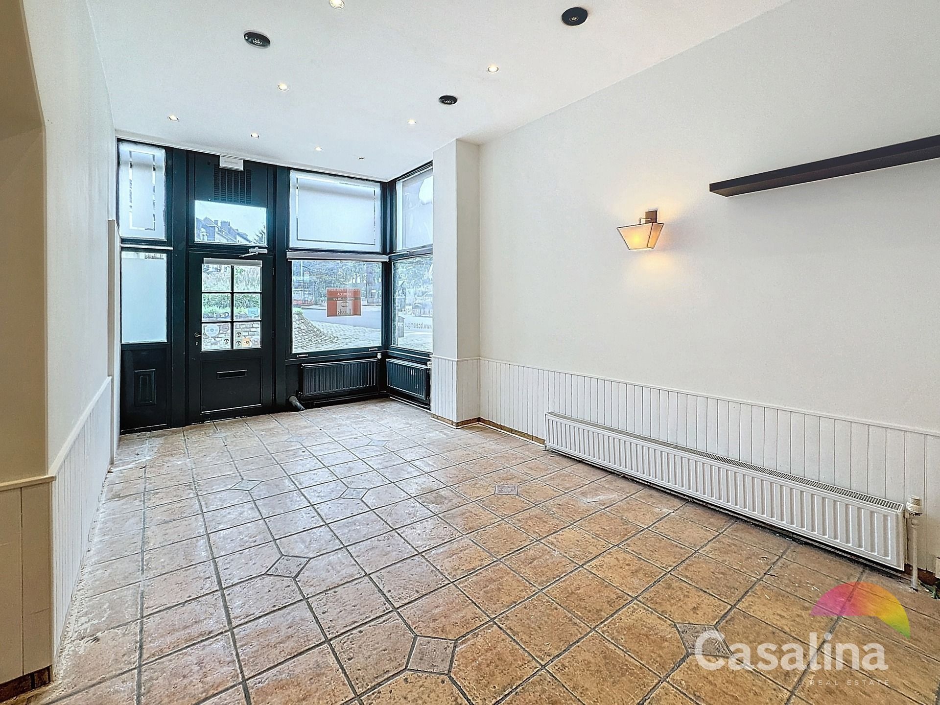 Opbrengsteigendom, Europese wijk, Triplex met commerciële gelijkvloers foto 20