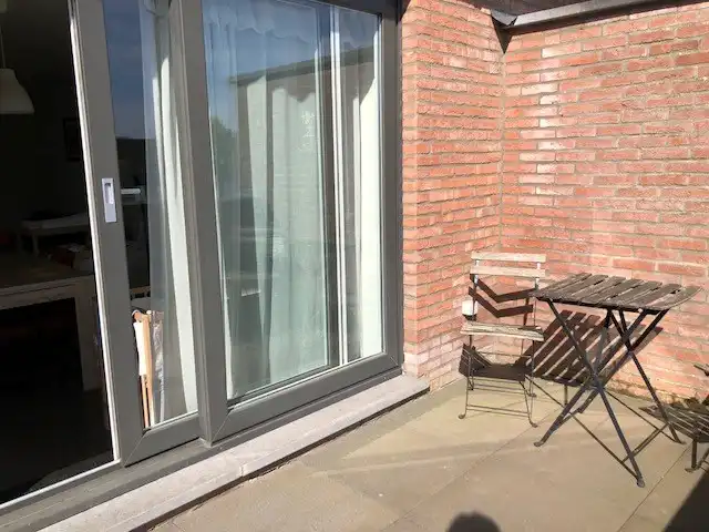 Zeer verzorgd duplex-appartement in centrum Westrozebeke, met tuintje, terras en carport foto 10