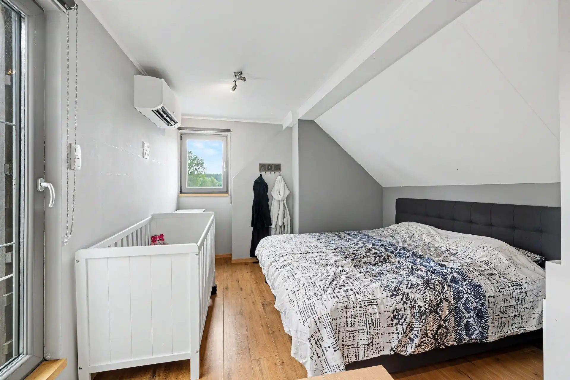 Instapklare woning met 2 slaapkamers en garage vlak bij het centrum van Stekene foto 20