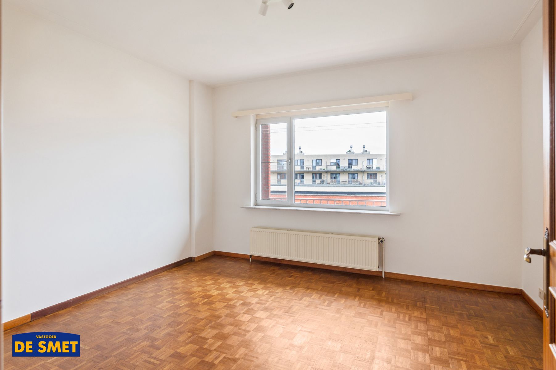 Zéér goed onderhouden appartement met terras, tuin & garage foto 11