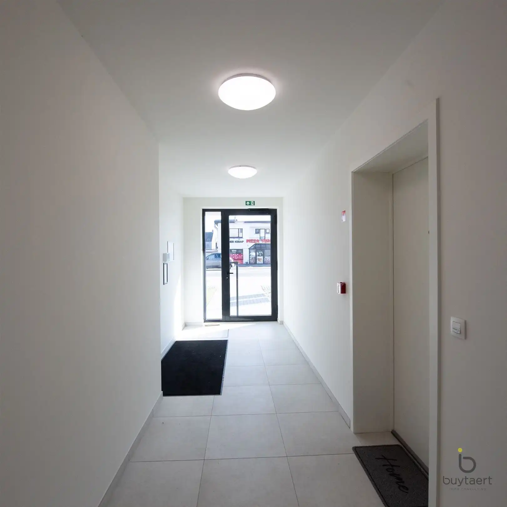 Nieuwbouw gelijkvloers appartement met twee slaapkamers, een tuin en een garage. foto 39