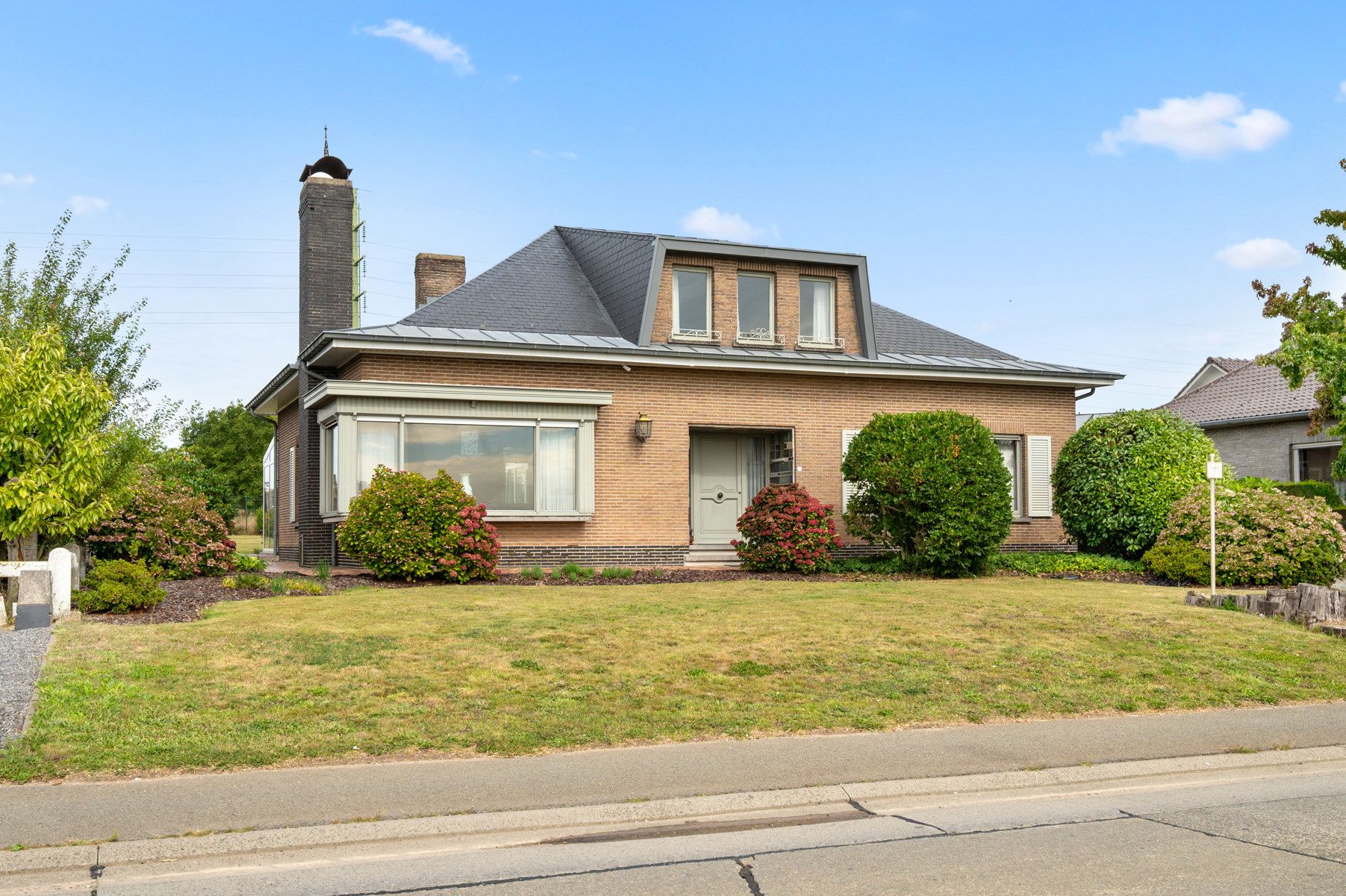 Ruime bungalow met prachtige tuin en talrijke mogelijkheden foto 27