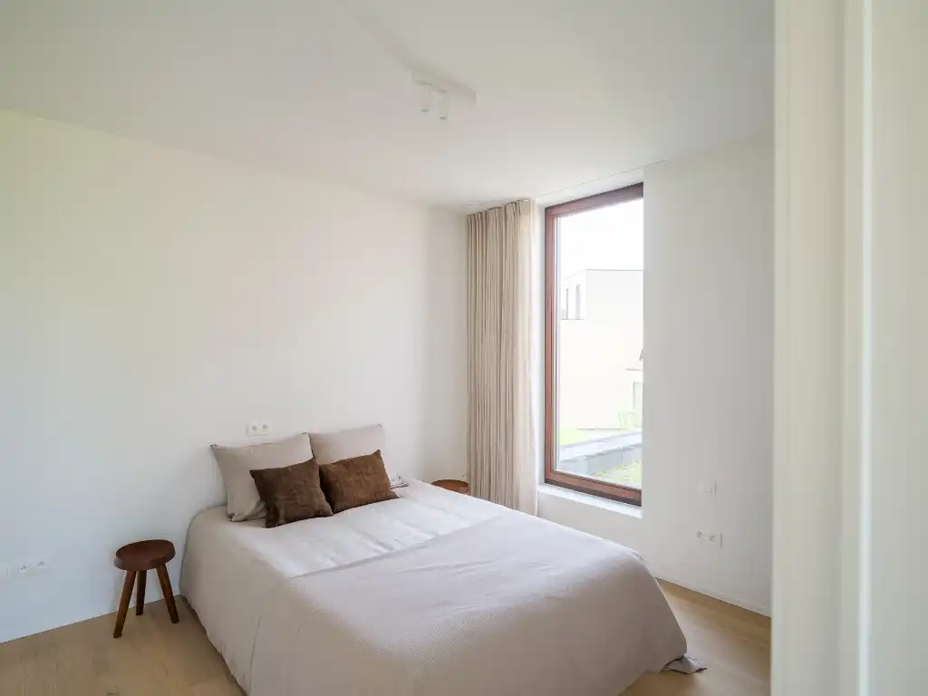 Hoogwaardig afgewerkte parkwoning met een bureauruimte op het GLV, gelegen in het gegeerde Drongen. foto 15