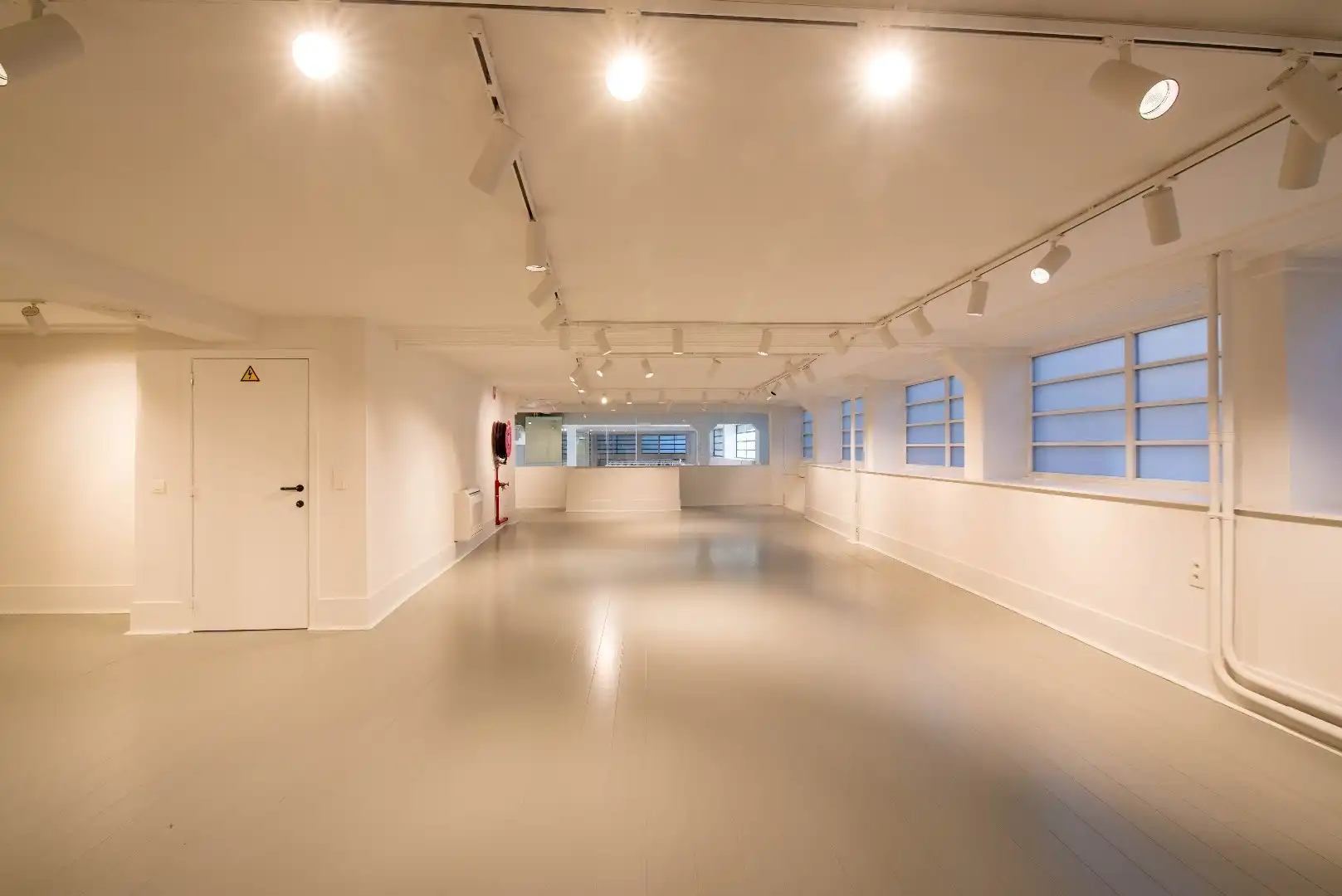 Kipdorp 23 - Veelzijdig kantoor/showroom met parking foto 12