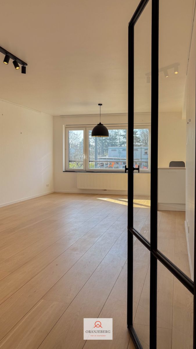 Zonnig 2 slaapkamerappartement met terrasje foto 6