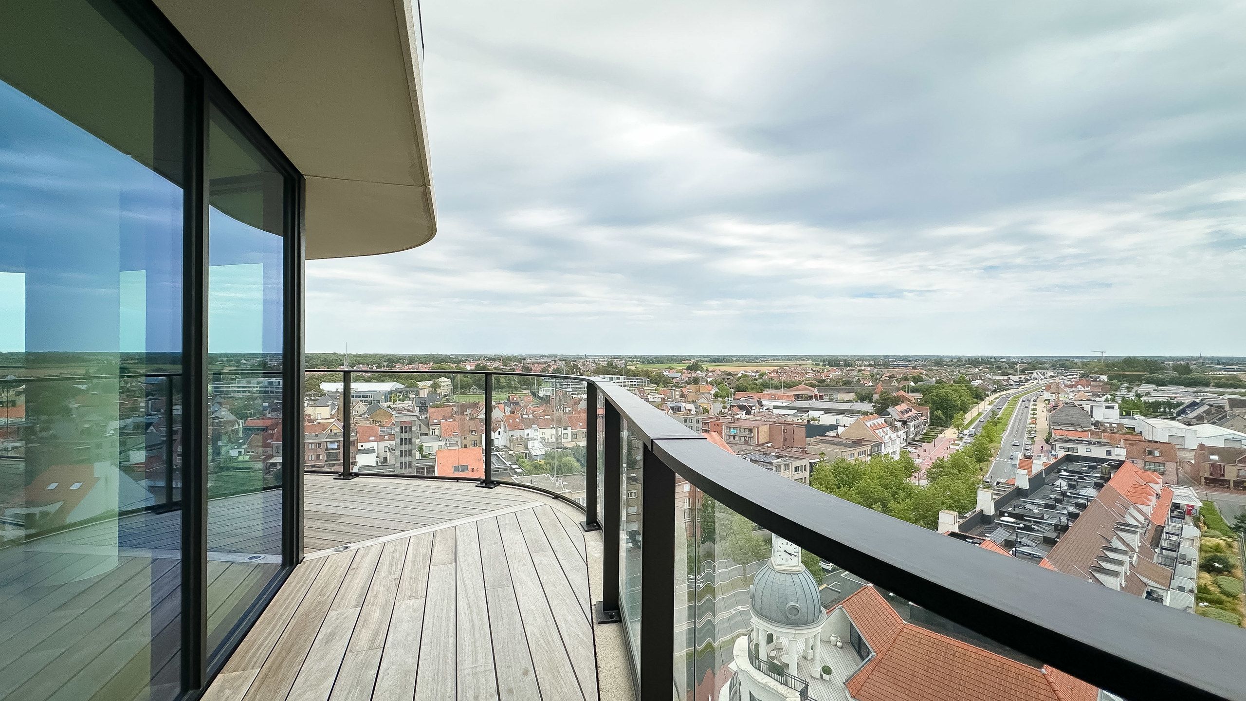 Luxueus appartement met panoramisch uitzicht in "The Tower" foto 6