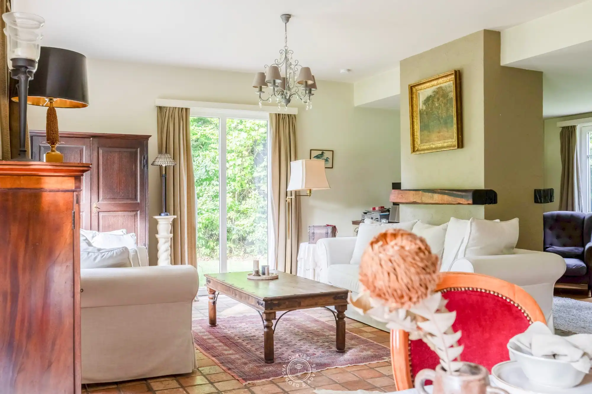 Uniek landhuis met charme en meer dan 10.000 m² eigen grond foto 9