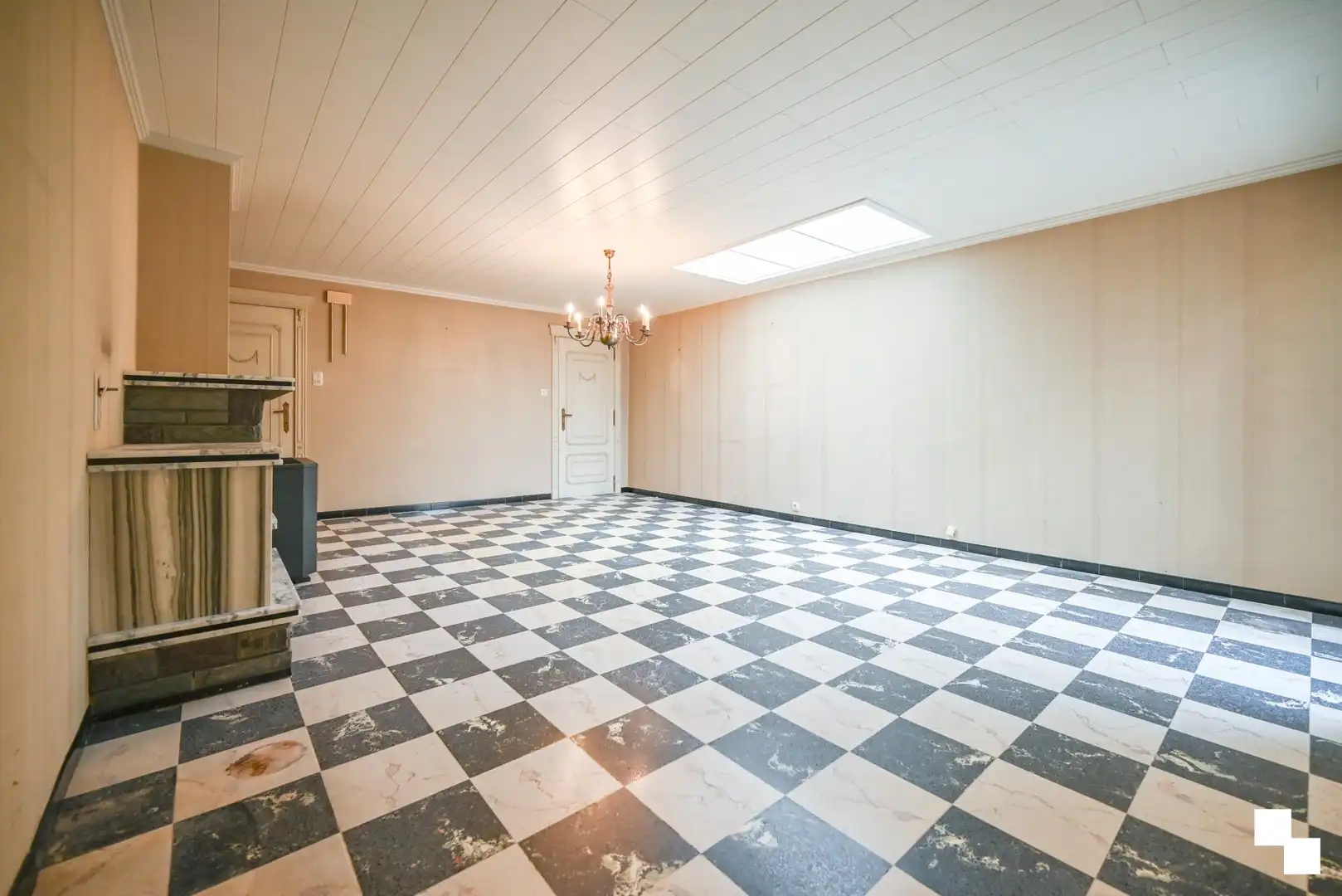Centraal gelegen woonst met drie slaapkamers te Izegem foto 7