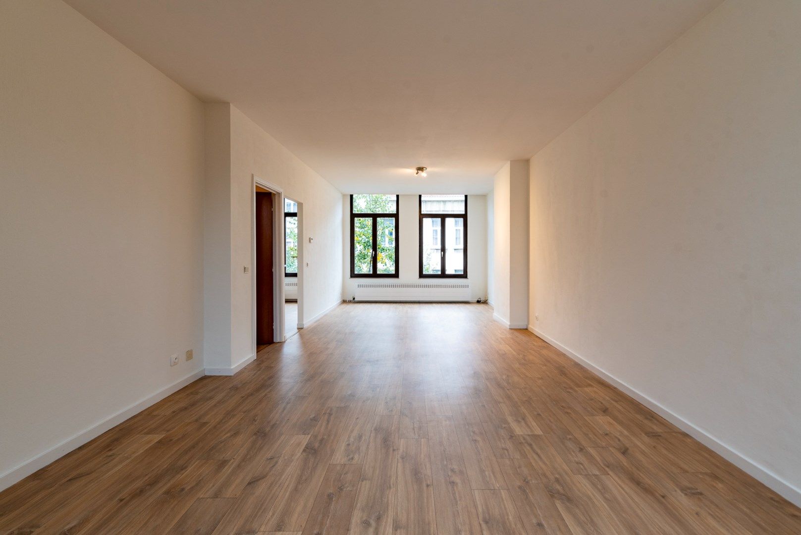 Ruim één-slaapkamerappartement met toplocatie op het Zuid! foto 2