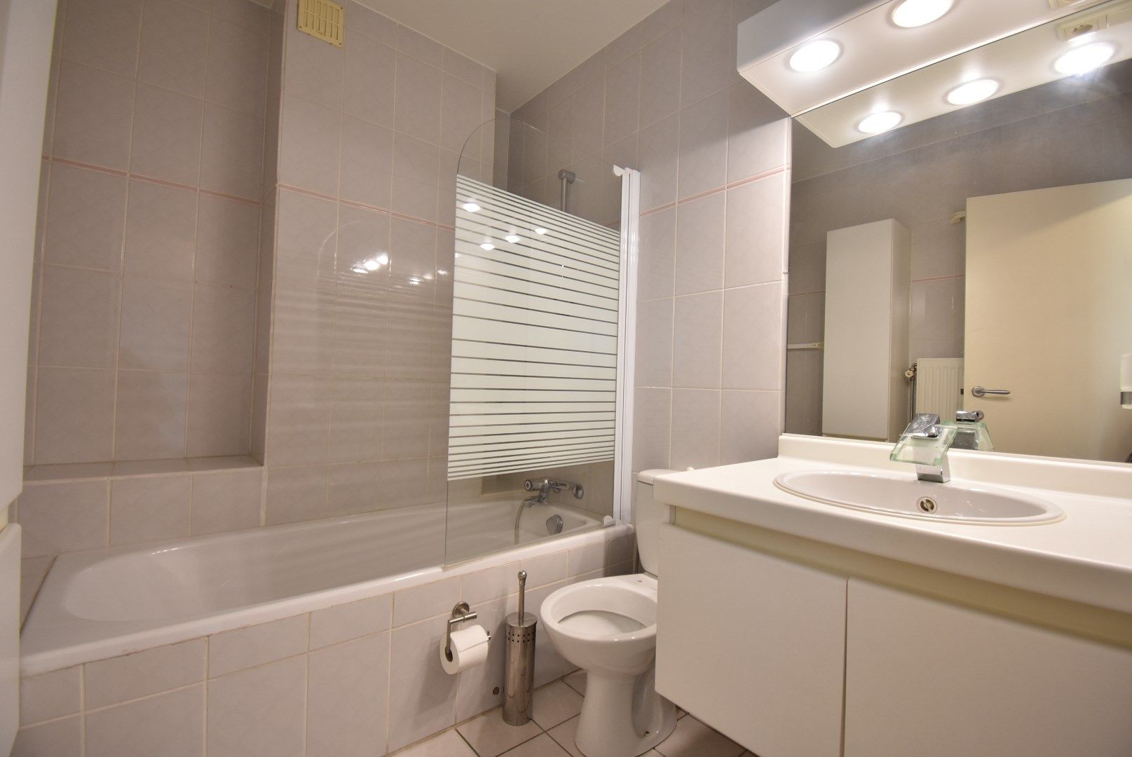 Gezellig duplex-appartementje met 1 slaapkamer nabij centrum van Bilzen foto 18