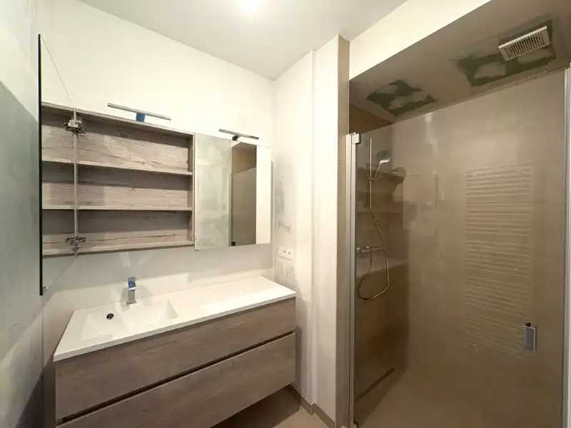 APPARTEMENT MET 2 SLAAPKAMERS, 2 TERRASSEN, GARAGEBOX foto 8