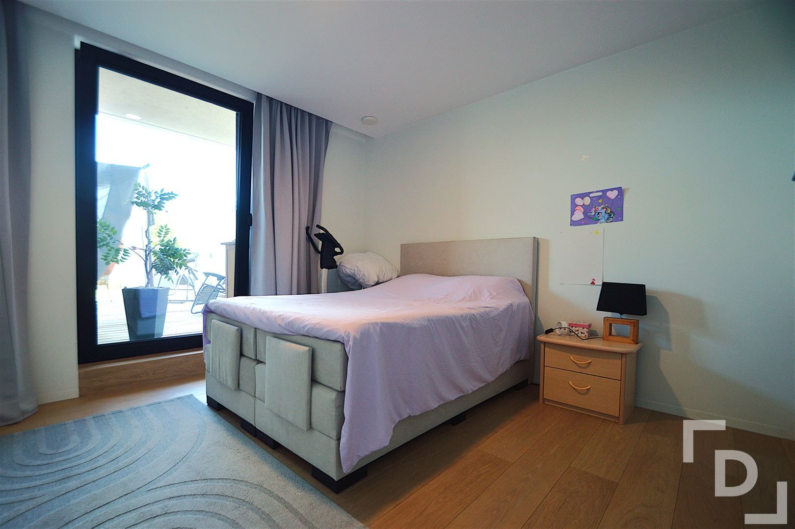 Ruim appartement op de Grote Markt in Poperinge. foto 14
