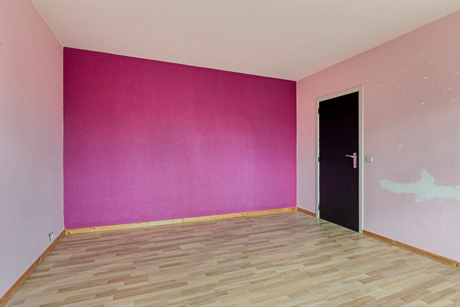 RUIM GEBOUW MET VEEL MOGELIJKHEDEN, CENTRUM DIEST! foto 17