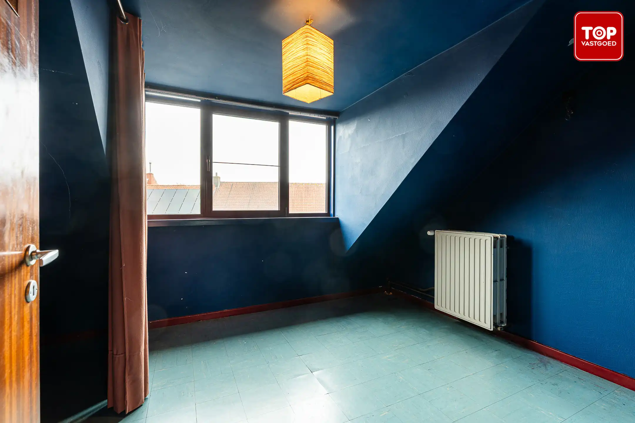 Instapklare woning met 4 slaapkamers, garage en prachtige tuin.  foto 24