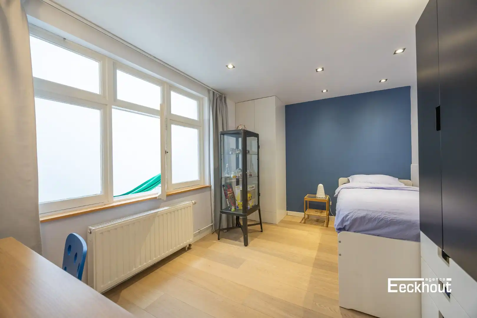 Uniek duplexappartement met 4 slaapkamers in bouwkundig erfgoedpand Villa Lina in centrum Oostende, vlakbij het stadspark foto 23