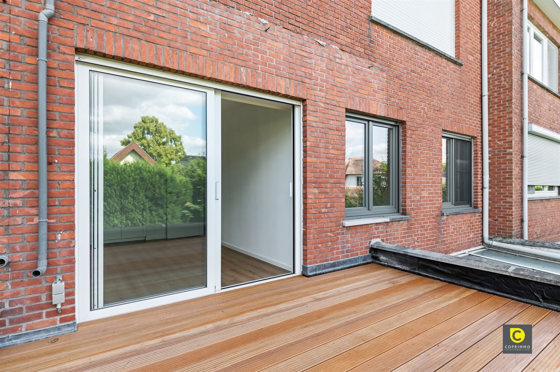 App: 2 slk T en kelder  foto 13
