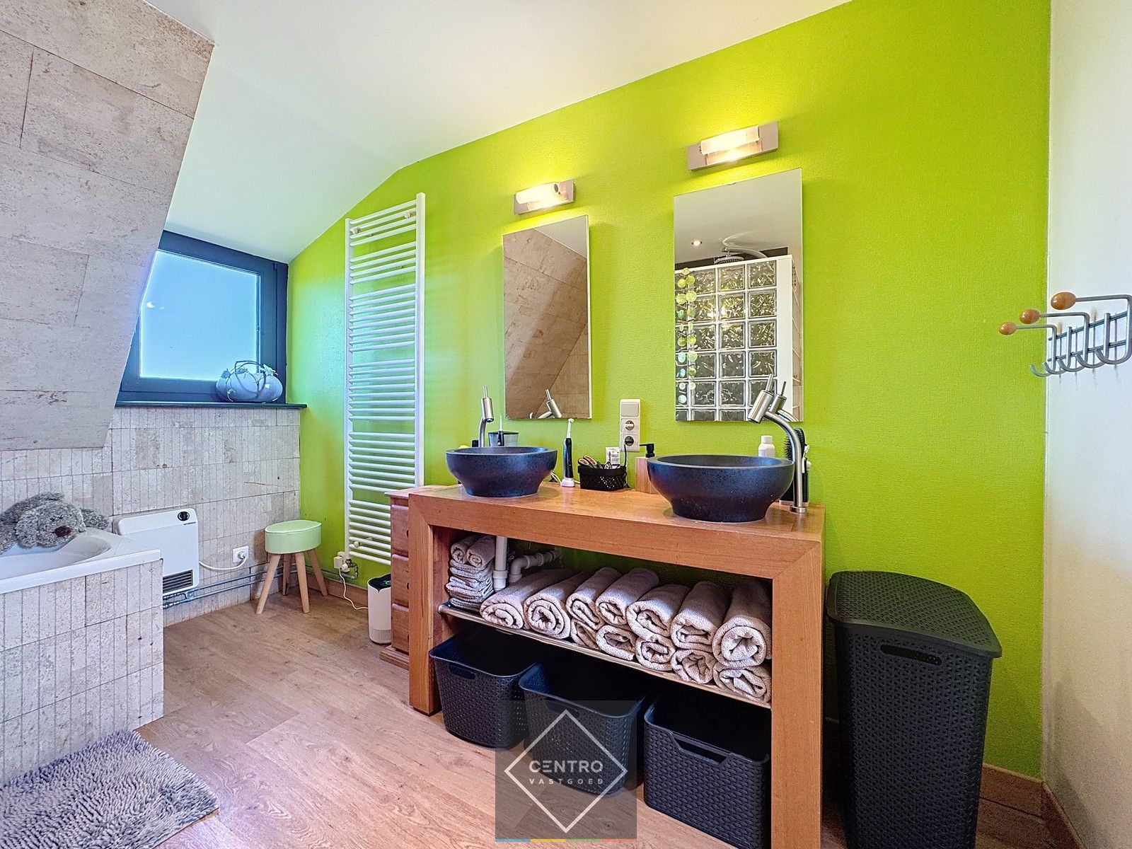 Idyllisch gelegen woning op 10.162m2 grond! foto 14