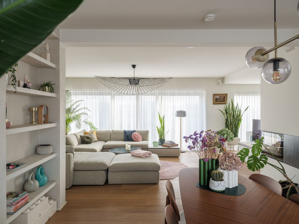 Gent centrum. Hoogwaardig gerenoveerde en stijlvolle penthouse met een bewoonbare oppervlakte van 175m2, twee ruime terrassen (29m2 + 15m2) en een garagebox. foto 3