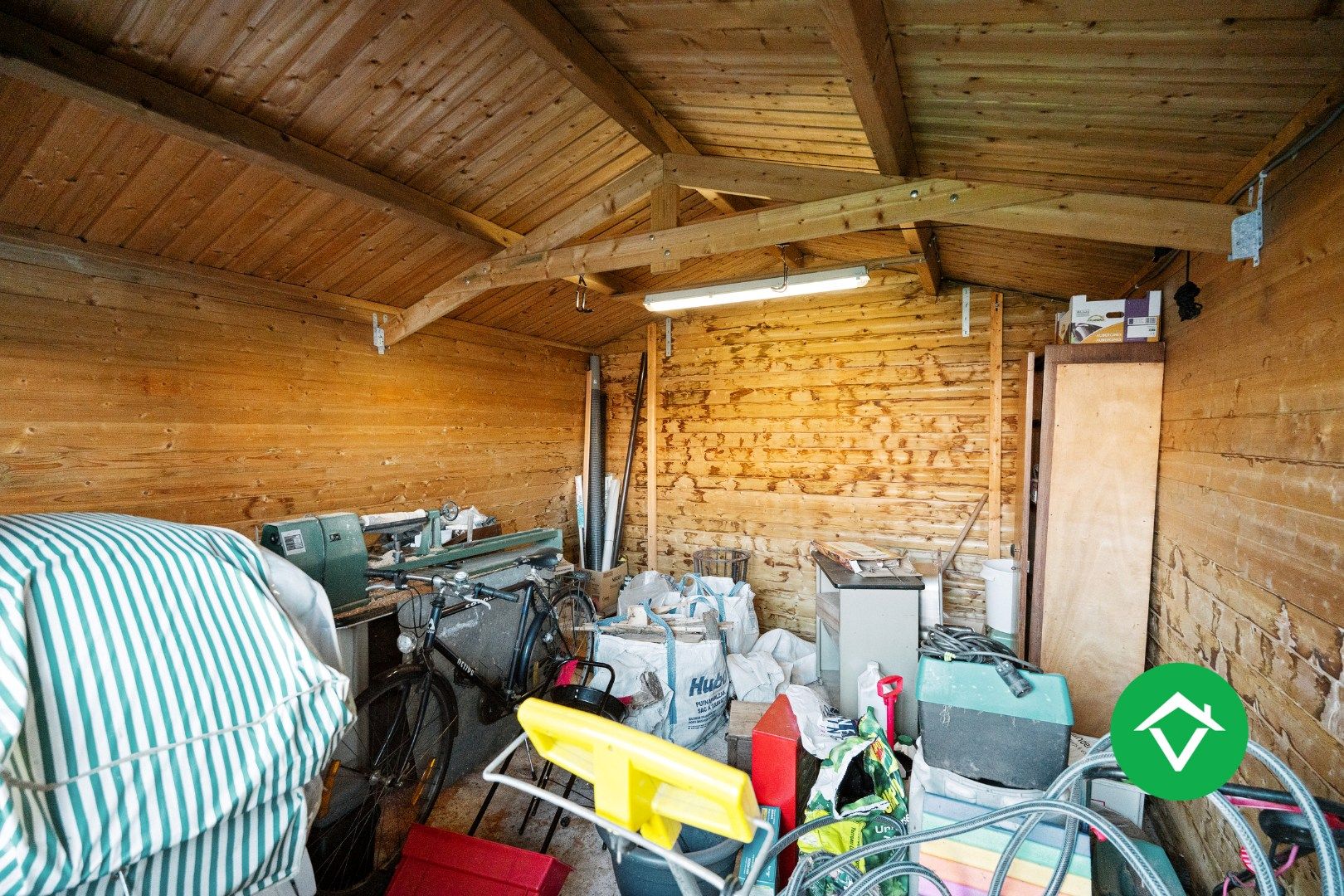 Gezinswoning met 4 slaapkamers  in rustige woonwijk te Roeselare foto 24