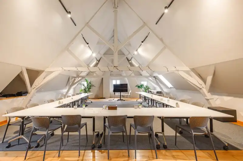 🏡 Unieke herenwoning te huur in het hart van Aarsele! foto 34